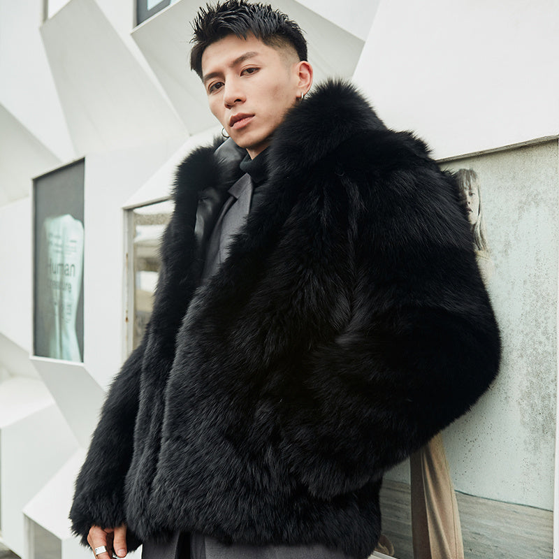 Close-up of the premium fox fur material used in the men's lapel coat.