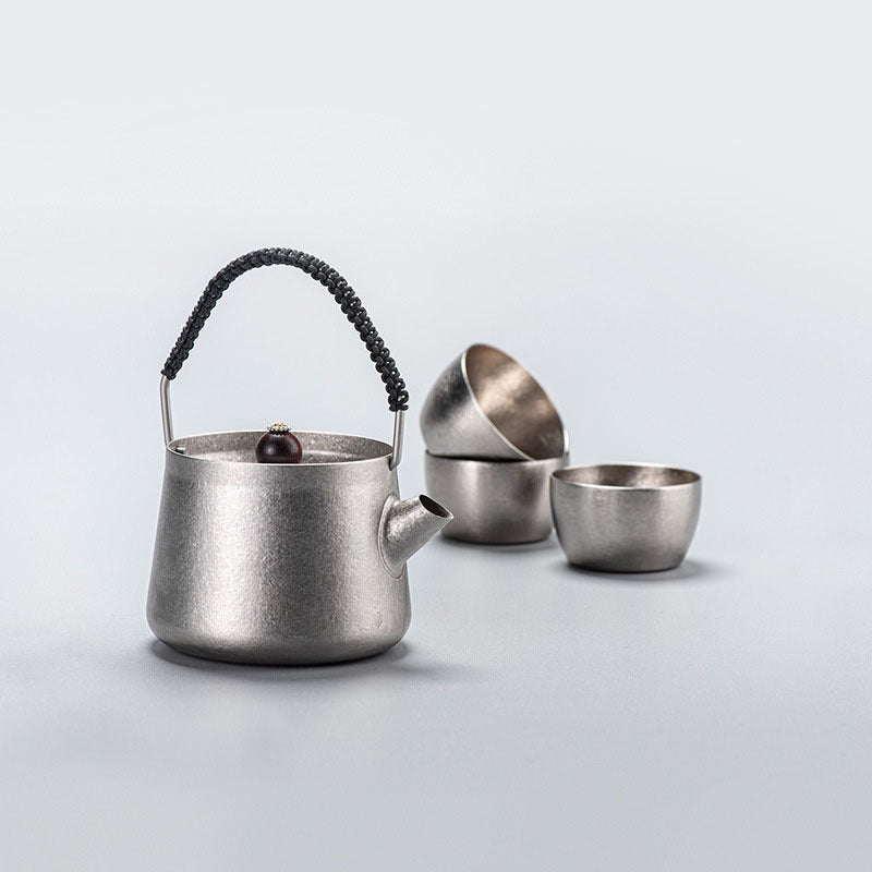 Portable carrying case for the Wild Wind Titanium Tea Set.