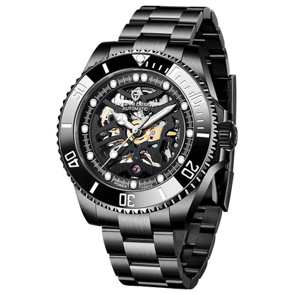 Mechanisch herenhorloge met zichtbare achterkant en precisiebeweging.