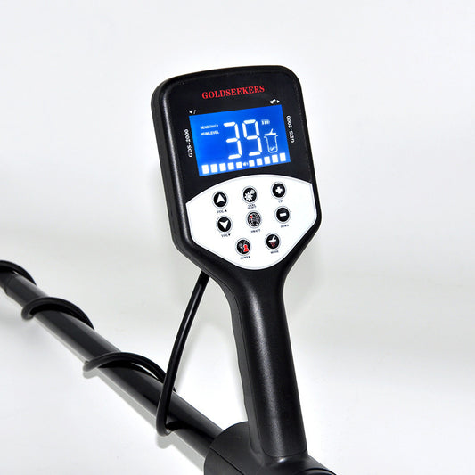 Professional treasure detector with 5" x 10" DD coil and ergonomic design.