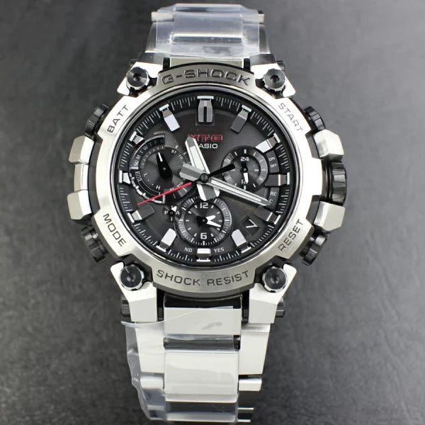 Close-up of the stainless steel bezel and black IP coating on the G-SHOCK MTG-B3000D-1AJF.