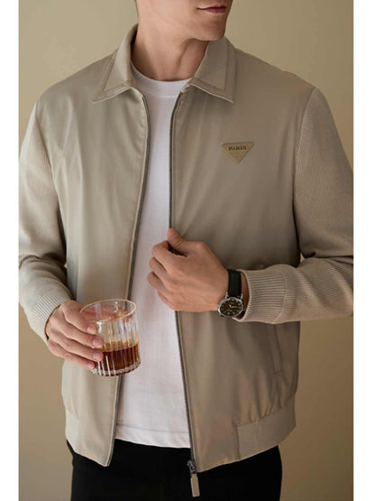 Material view showcasing the fleece-lined interior and splicing design in black and beige.