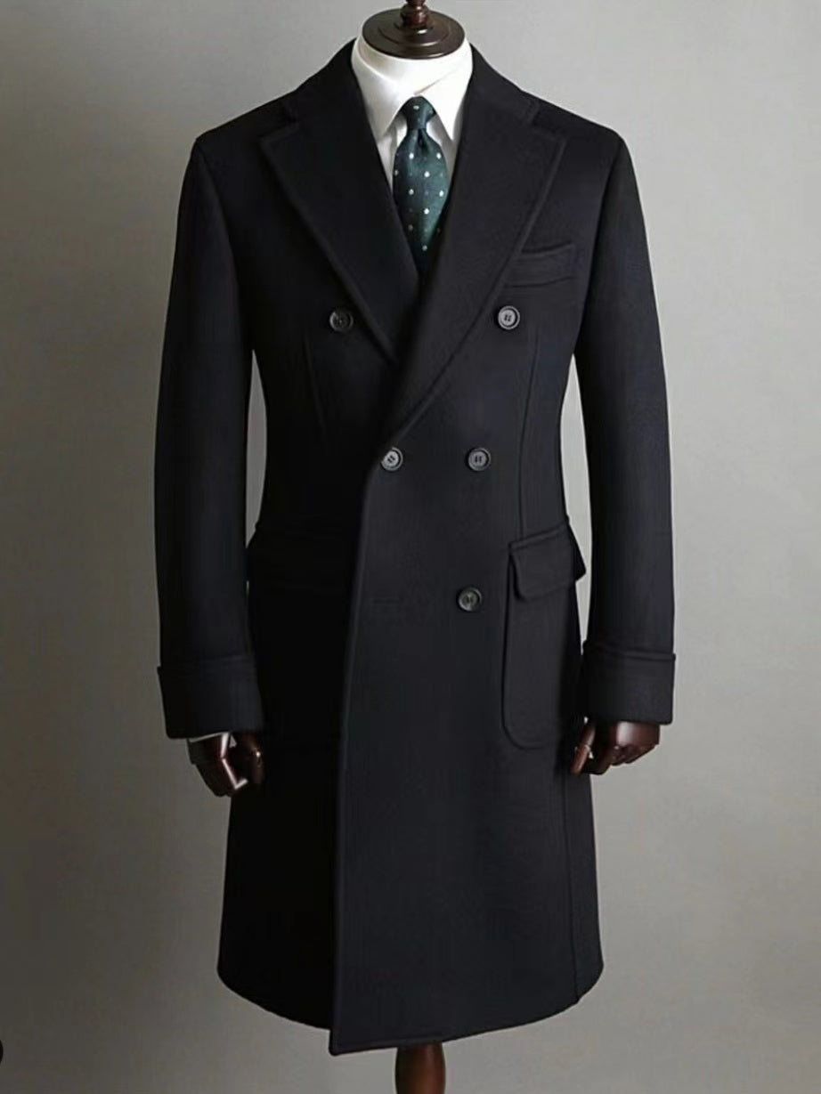 Functional pocket details on slim fit men’s black winter coat