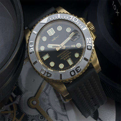 Detailed side view of the HMCR21 diving watch showing the sturdy screw-down crown.